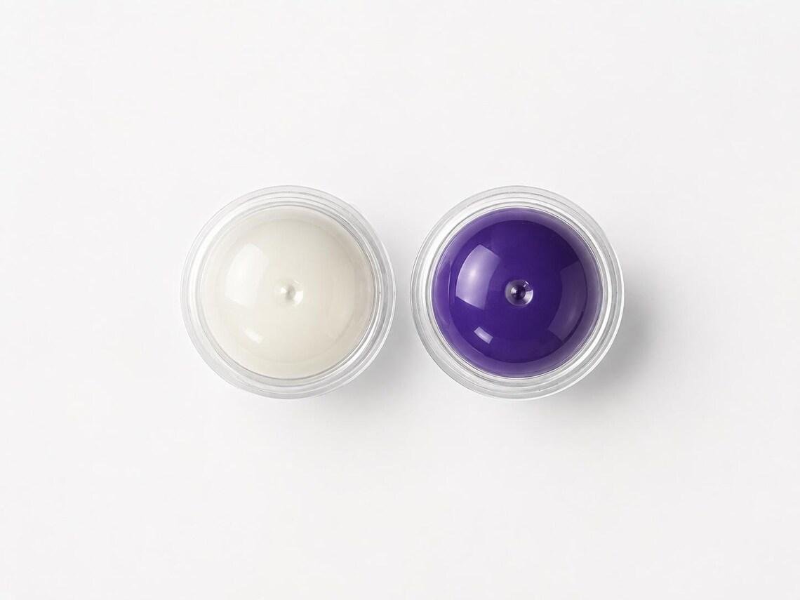 One dental impression putty set: base and catalyst